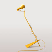 Lampada da terra inclinabile con lampadina LED G125 verniciata e spina UK - Mario Talia - Giallo