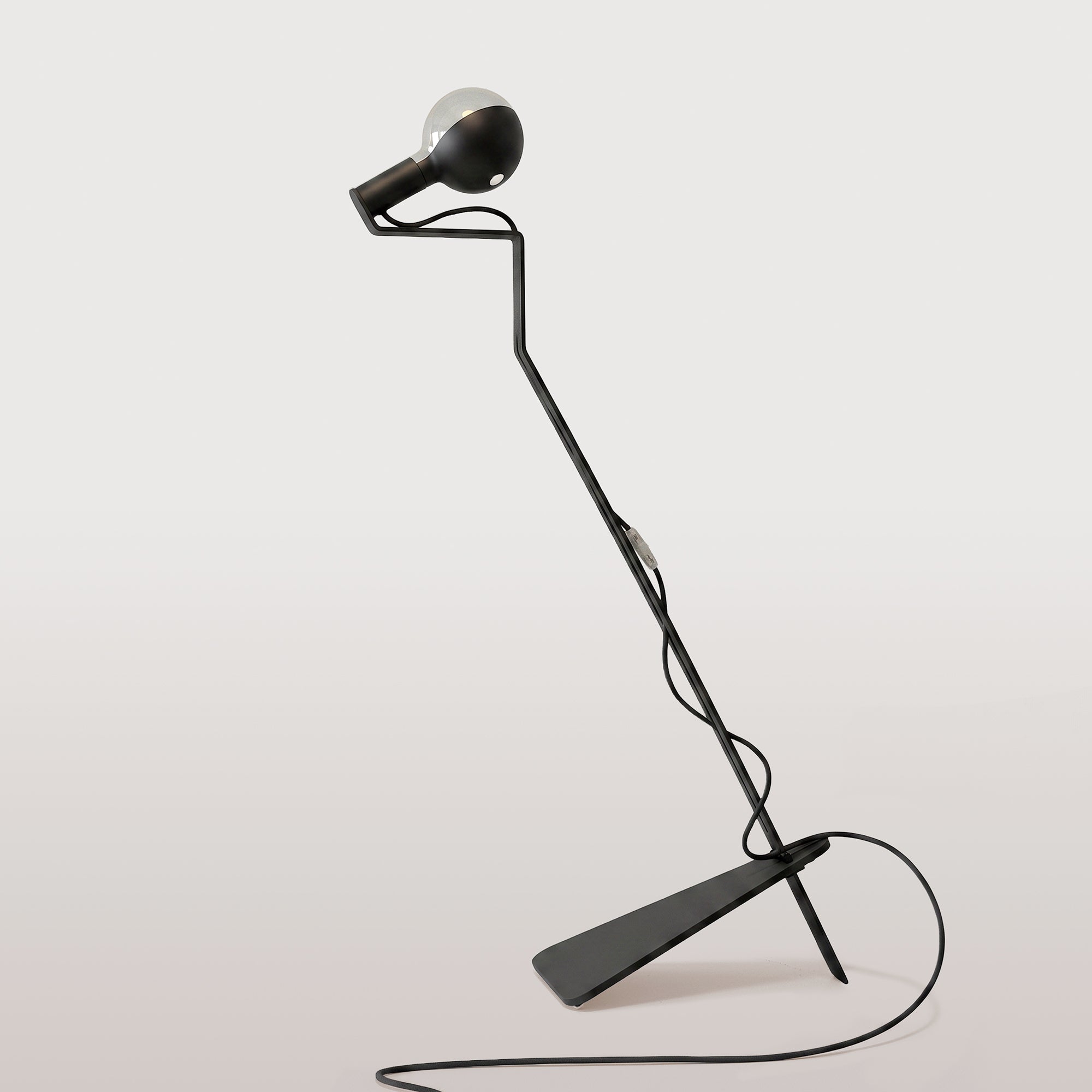 Adjustable floor lamp with painted LED G125 Light bulb and UK Plug - Mario Talia - Black
