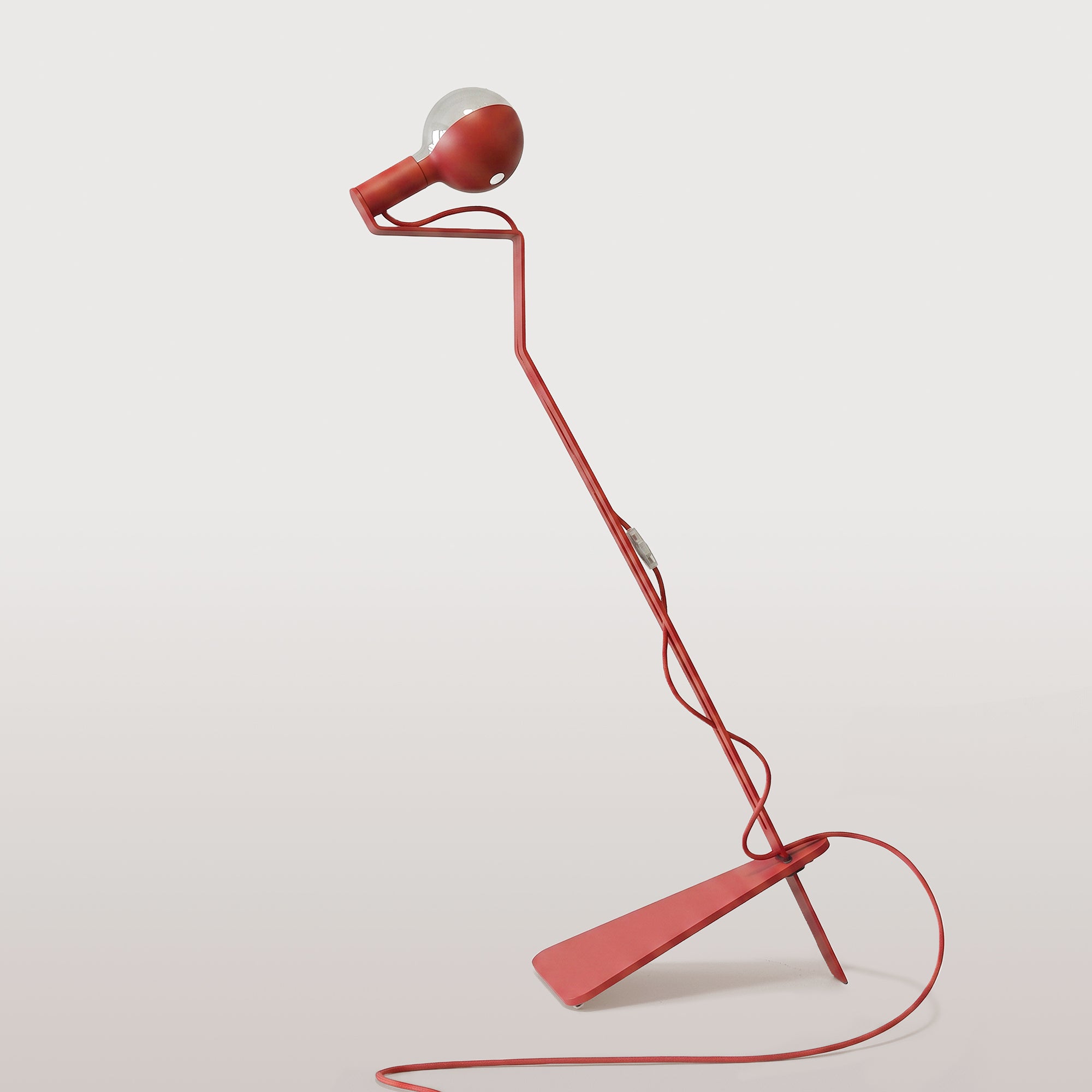 Tiltable floor lamp with painted LED G125 light bulb and UK plug - Mario Talia - Red