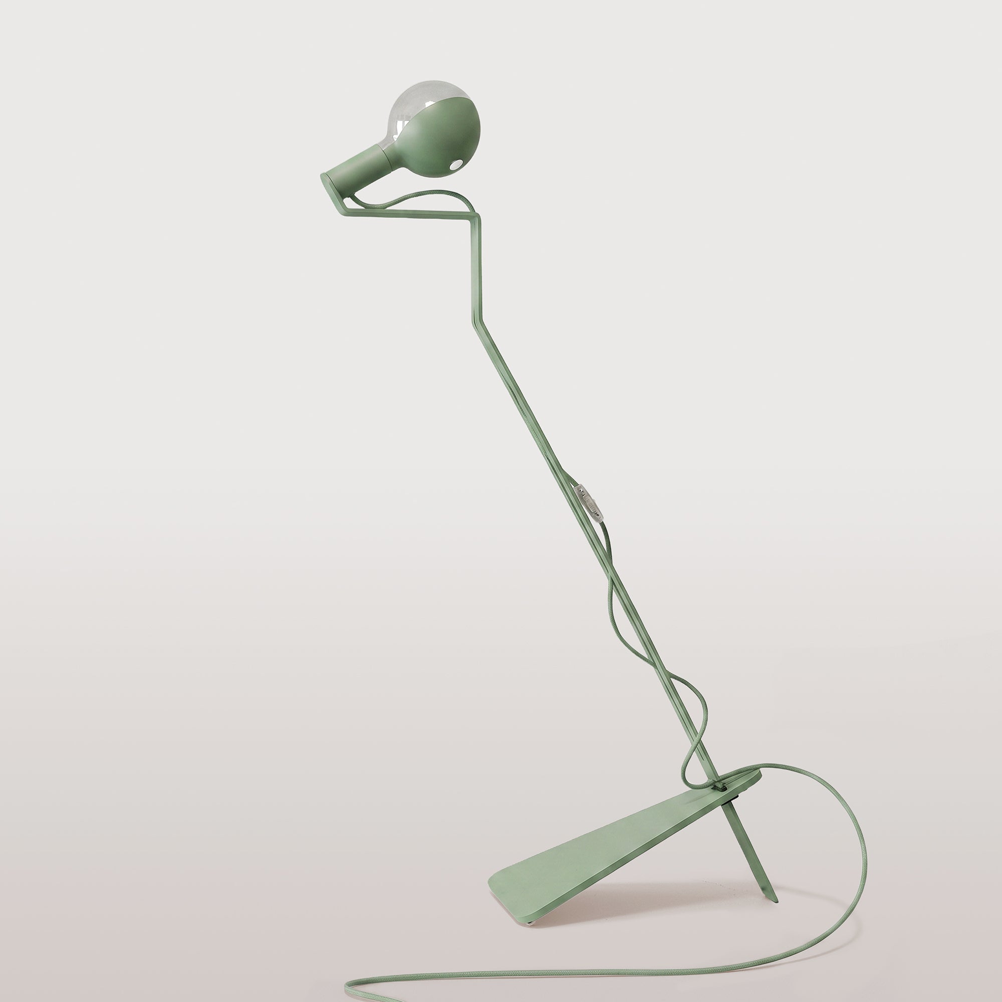Tilting floor lamp with painted LED G125 Light bulb and UK Plug - Mario Talia - Green