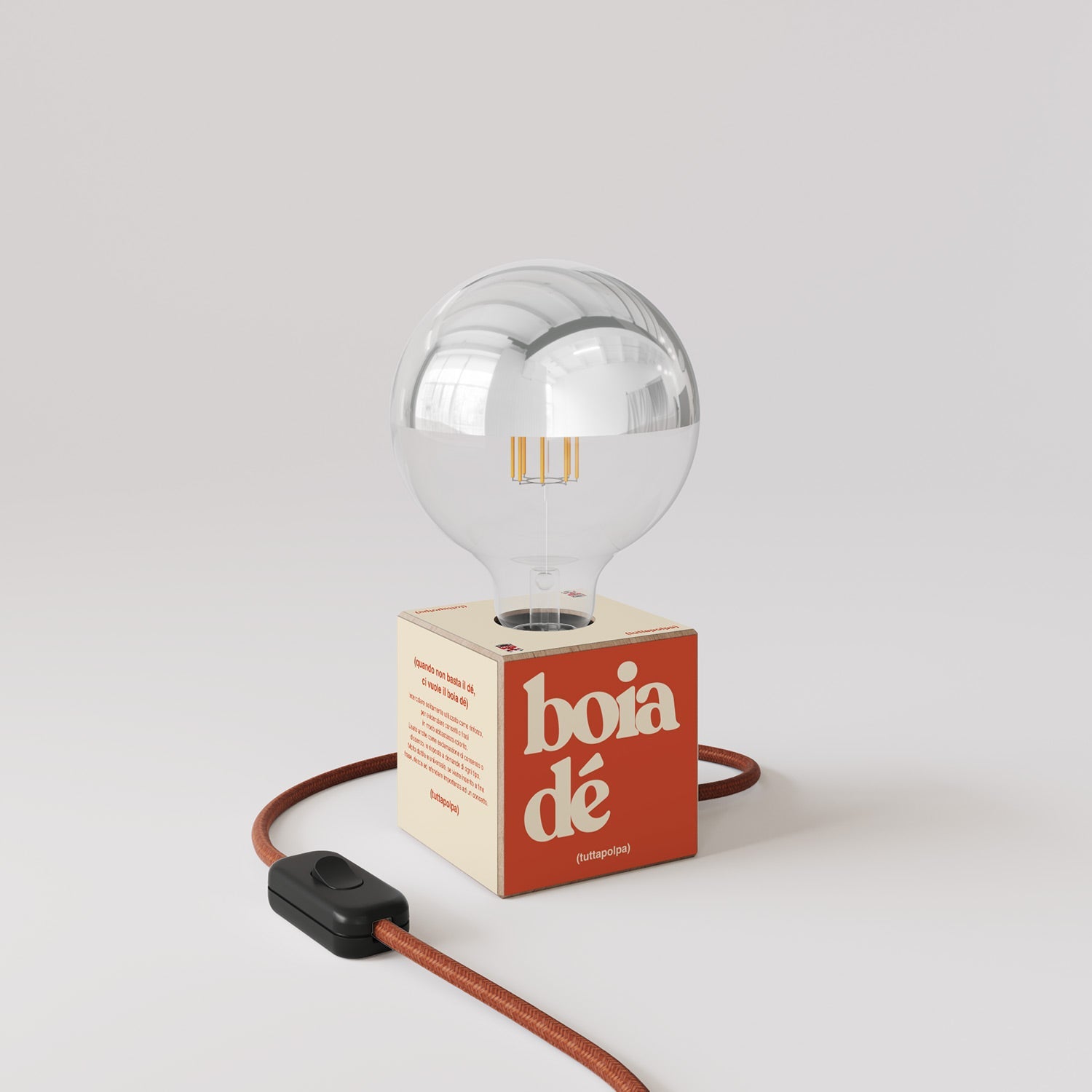 Lampada da tavolo Cubetto "Boia de" con spina inglese e lampadina globo mezza sfera argento - Tuttapolpa