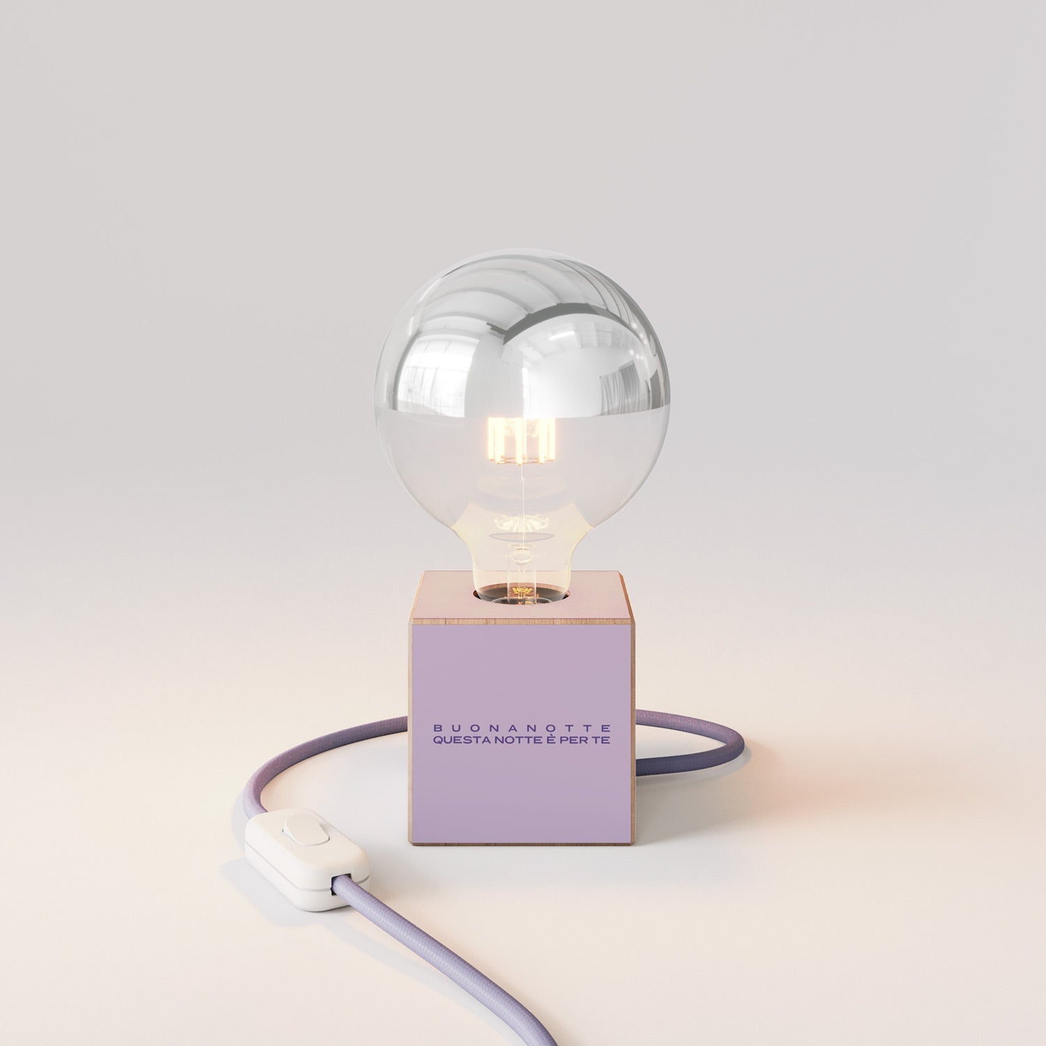 Lampada da tavolo Cubetto "Buonanotte fiorellino" con spina inglese e lampadina globo mezza sfera argento - Santomanifesto