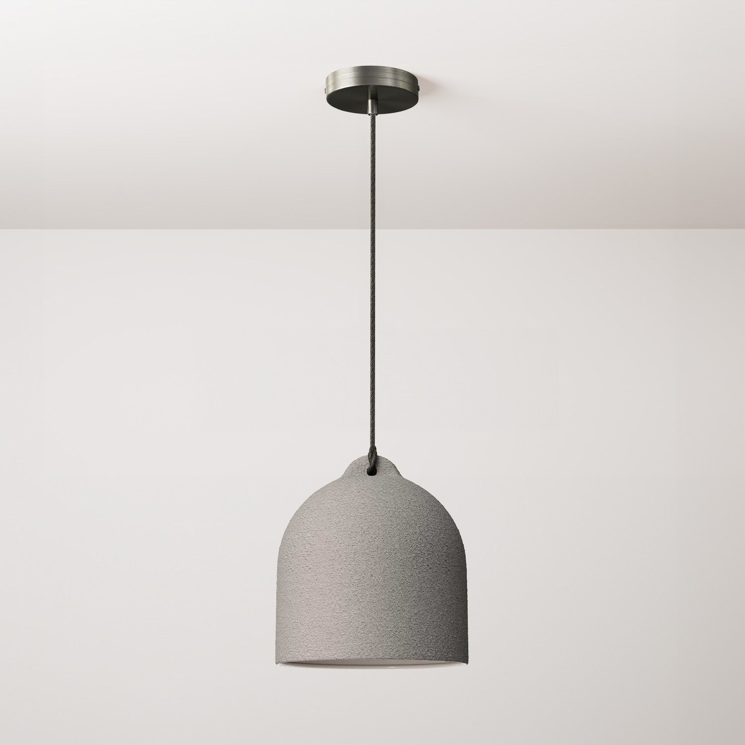 Lampada a sospensione completa di cavo tessile e paralume Campana M in ceramica - Effetto cemento